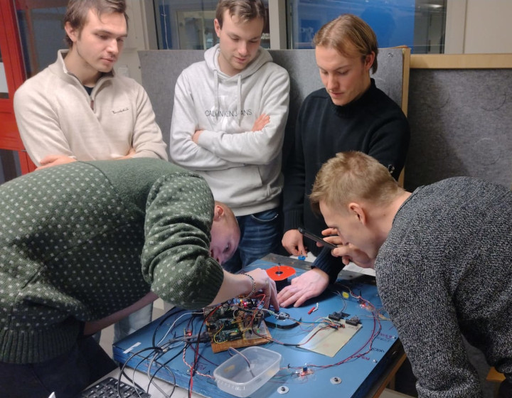 Two Conducting Blocks on Bottom Plate